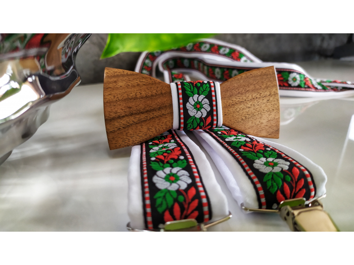 Folklore set - wooden bowtie and braces